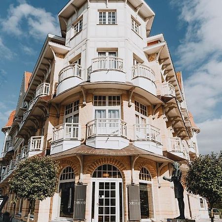 Grand Hotel Belle Vue De Haan Exterior photo